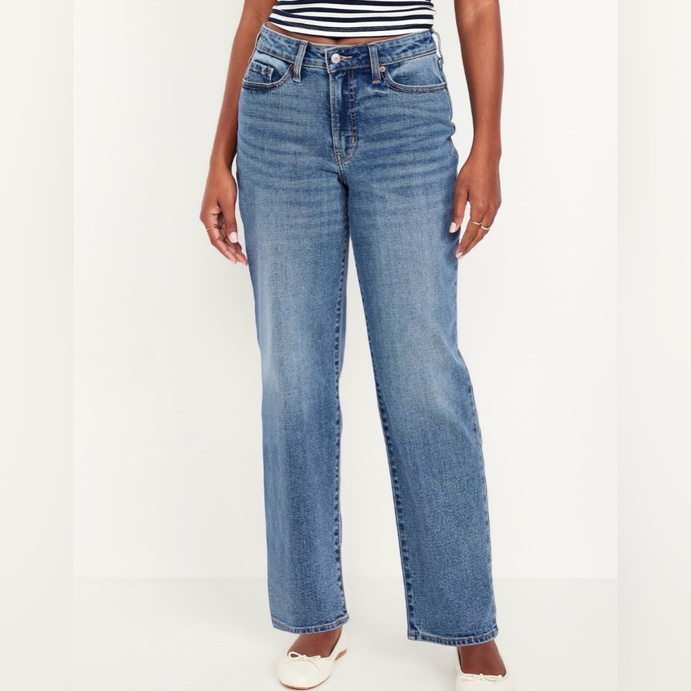 Curvy, high waisted OG loose women’s jeans
